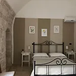 Maria Chiara לינה וארוחת בוקר