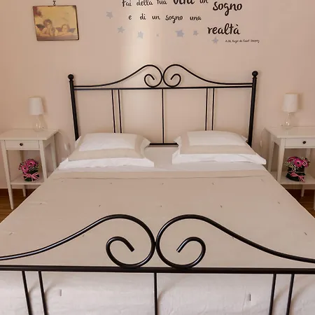 Maria Chiara Bed and Breakfast 3*