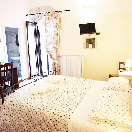 Maria Chiara Bed and Breakfast 3*