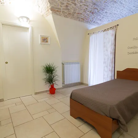 Maria Chiara Panzió