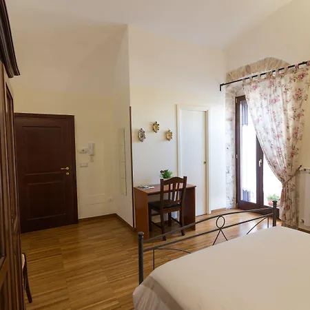 Maria Chiara Bed and Breakfast 3*