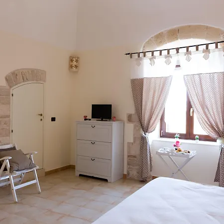Maria Chiara Bed and Breakfast 3*